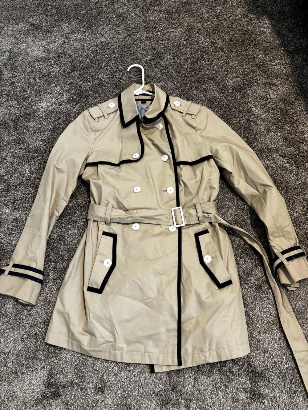 Tommy Hilfiger Women’s Classic Belted Beige Trench Coat with Navy Trim